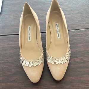 Manolo Blahnik Beige Pumps with Silver Accents